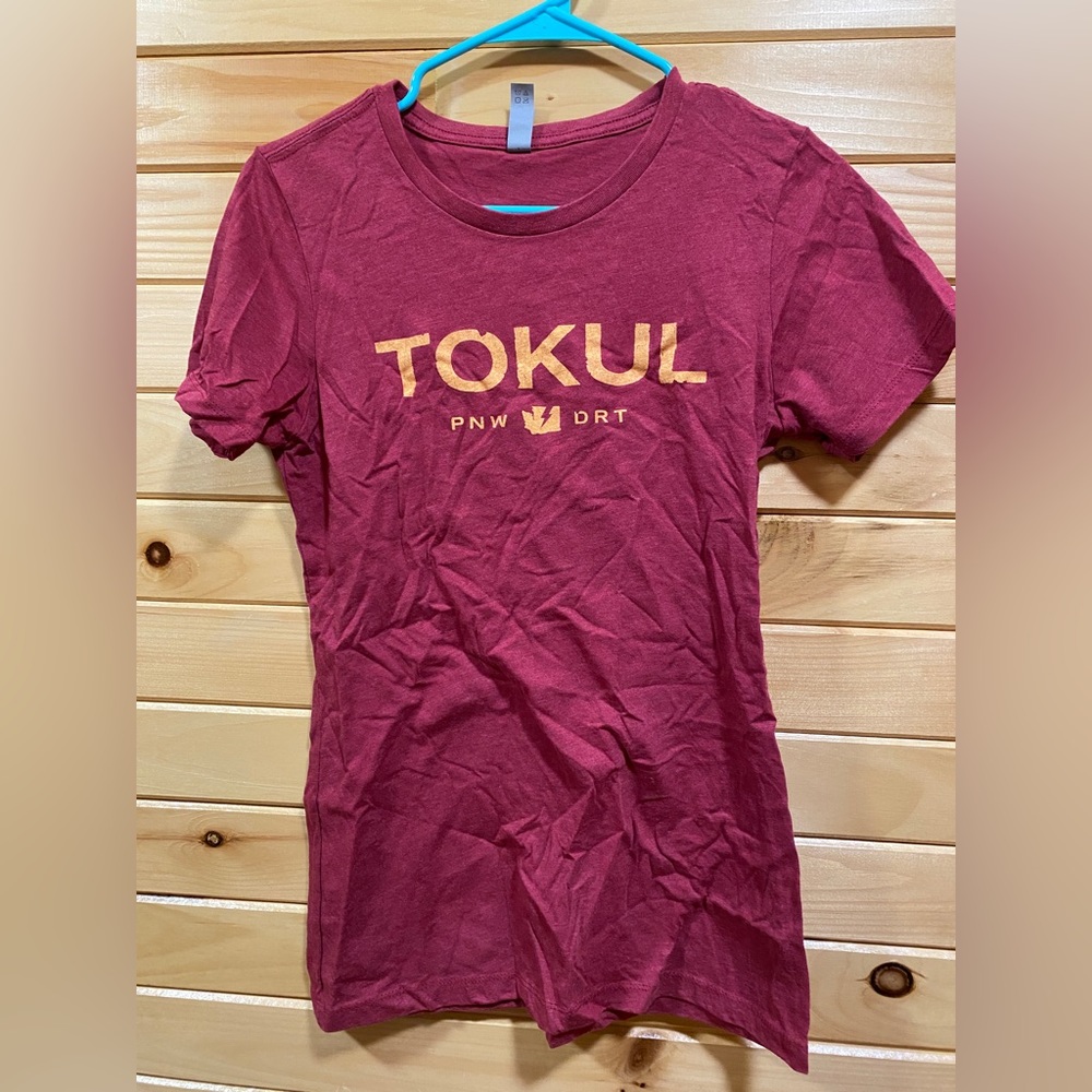 Graphics t-shirt- large